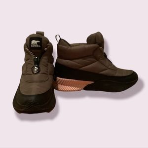 Sorel Out N About lll Puffy Zip Up Snow Boot